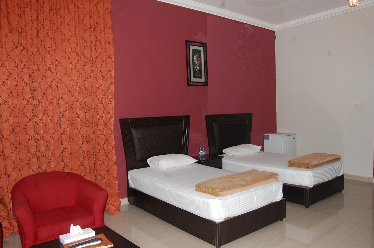 Al Amwaj Hotel 샤르자 외부 사진