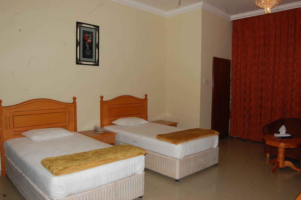 Al Amwaj Hotel 샤르자 외부 사진