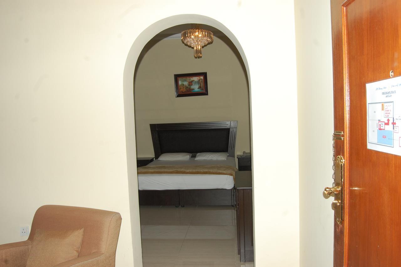 Al Amwaj Hotel 샤르자 외부 사진